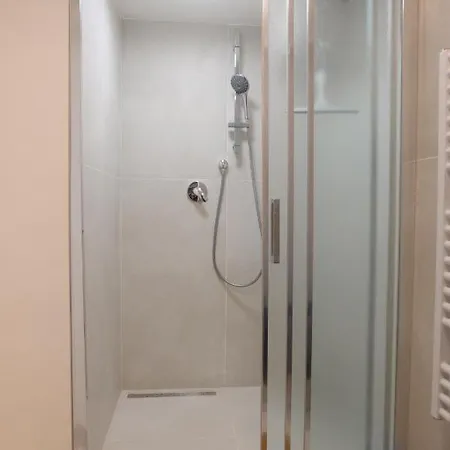 Ela Centre קושיצה